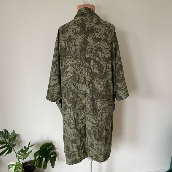 Lululemon Yoga Haven Kimono Mini Wavy Desert Olive Fatigue Green Cardigan EUC 10 - Picture 8 of 12